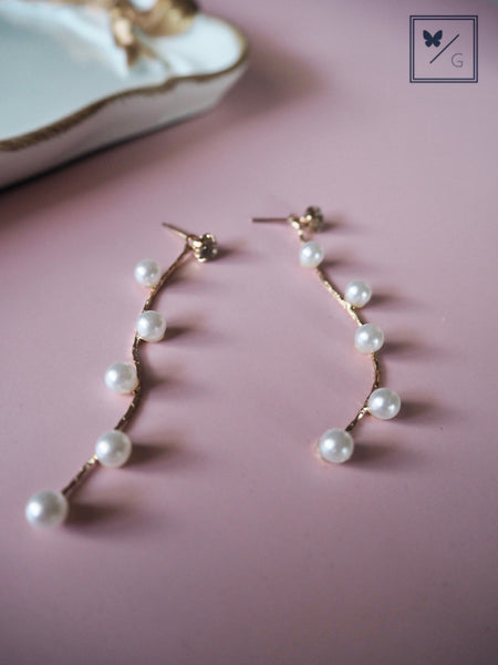 Love Is In The Air - Faux Pearls Dangling Earrings