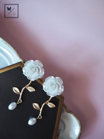 Love Is In The Air - Rose With Faux Pearl Earrings