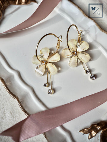 Neveah Golden Hoop Flower Earrings