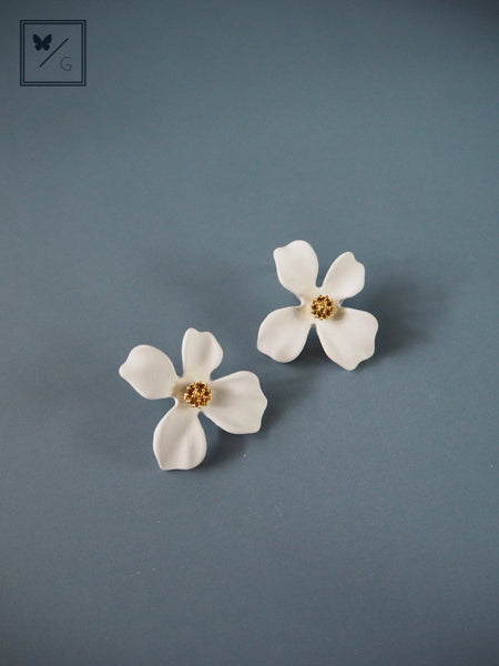 Gaby Flower Stud Earrings