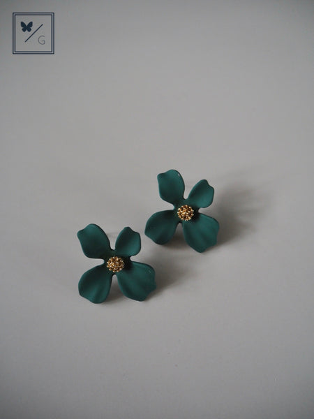 Gaby Flower Stud Earrings