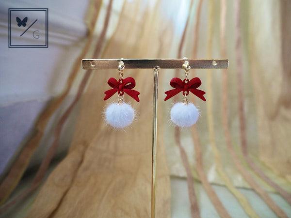 It's Beginning To Look A Lot Like Christmas - Christmassy Red Bow x Poms Earrings